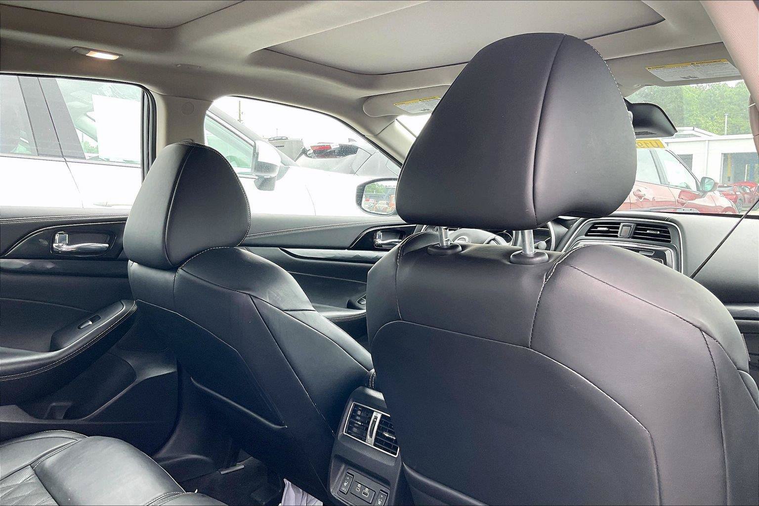 Certified 2023 Nissan Maxima Platinum w/ Sport Mat Group FWD image 9