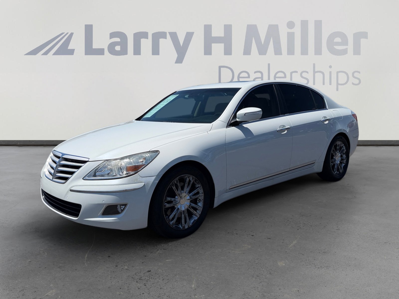 Used 2009 Hyundai Genesis 4.6 w/ Technology Pkg 5 RWD image 1
