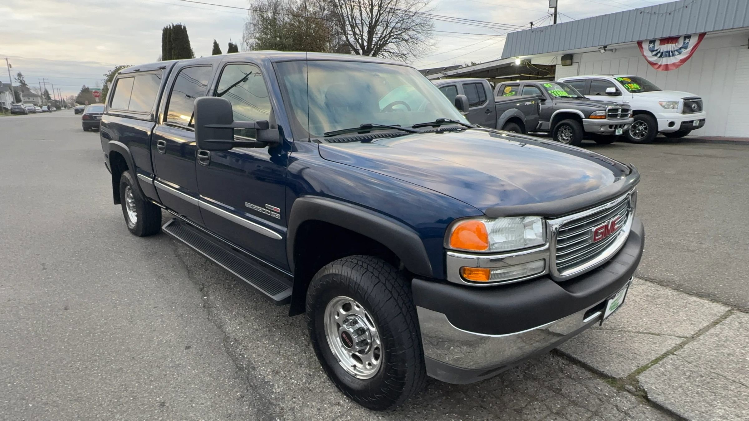 Used 2002 GMC Sierra 2500 2WD Crew Cab HD image 3