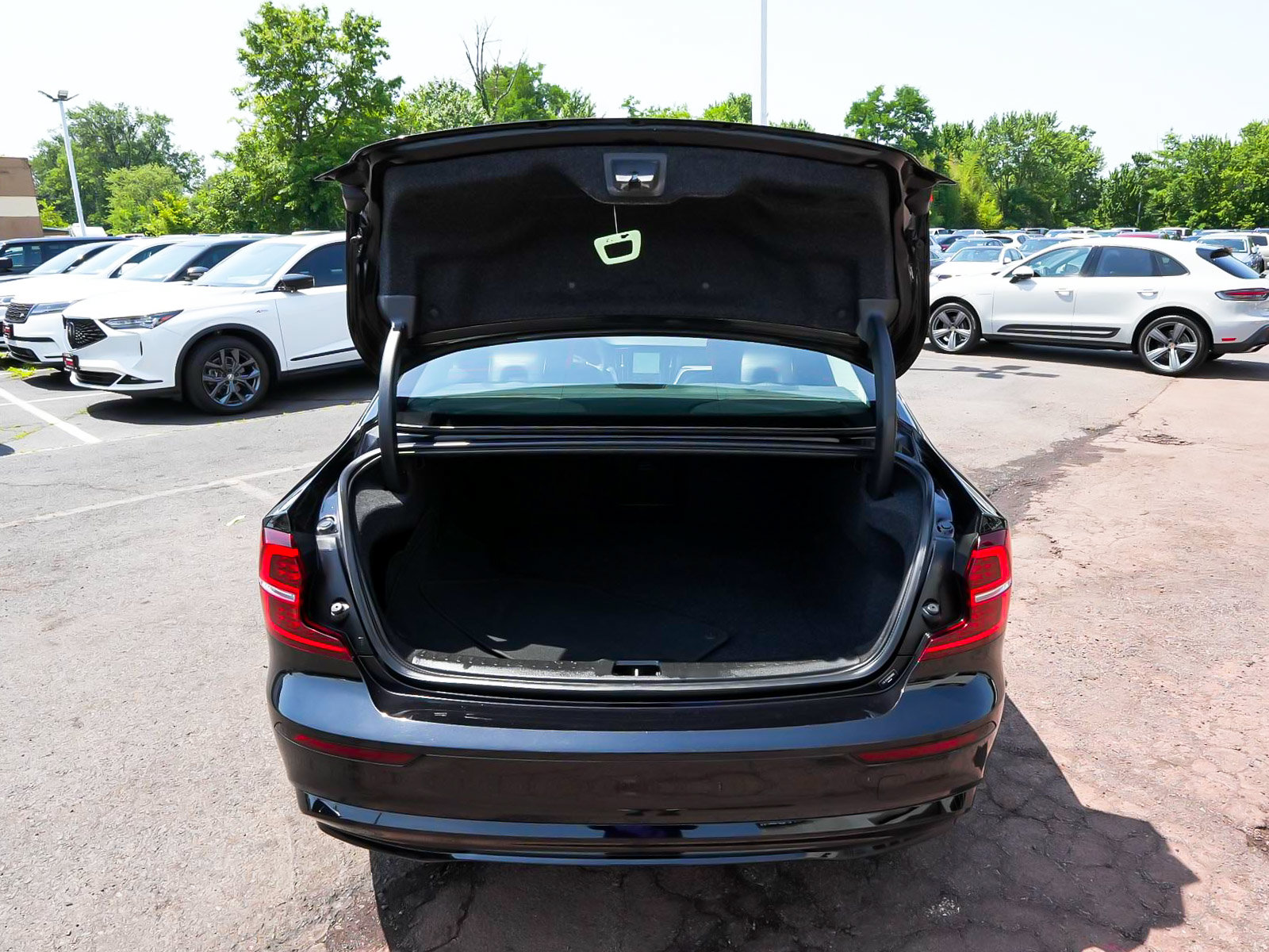 Used 2024 Volvo S60 B5 Core AWD/4WD image 46