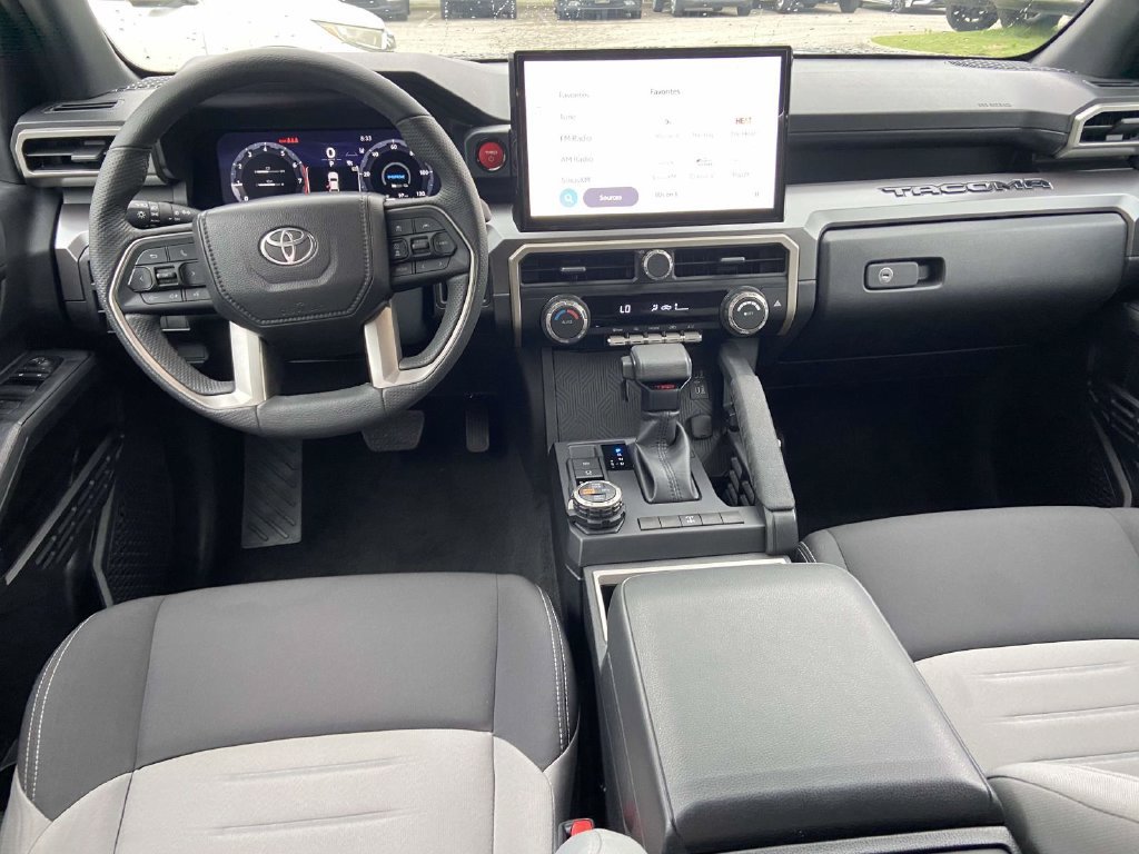 Used 2025 Toyota Tacoma TRD Off-Road AWD/4WD image 11