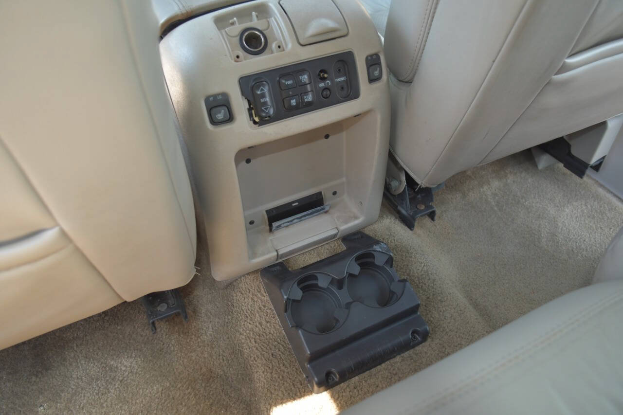 Used 2002 Cadillac Escalade AWD image 21