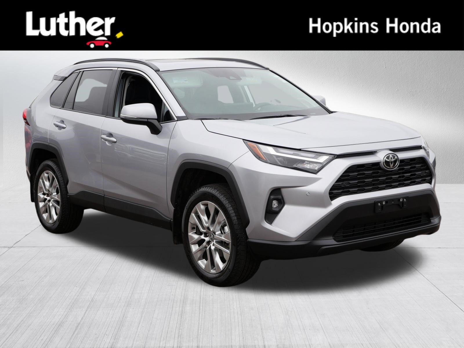 Used 2025 Toyota RAV4 XLE Premium w/ Weather Package AWD/4WD image 1