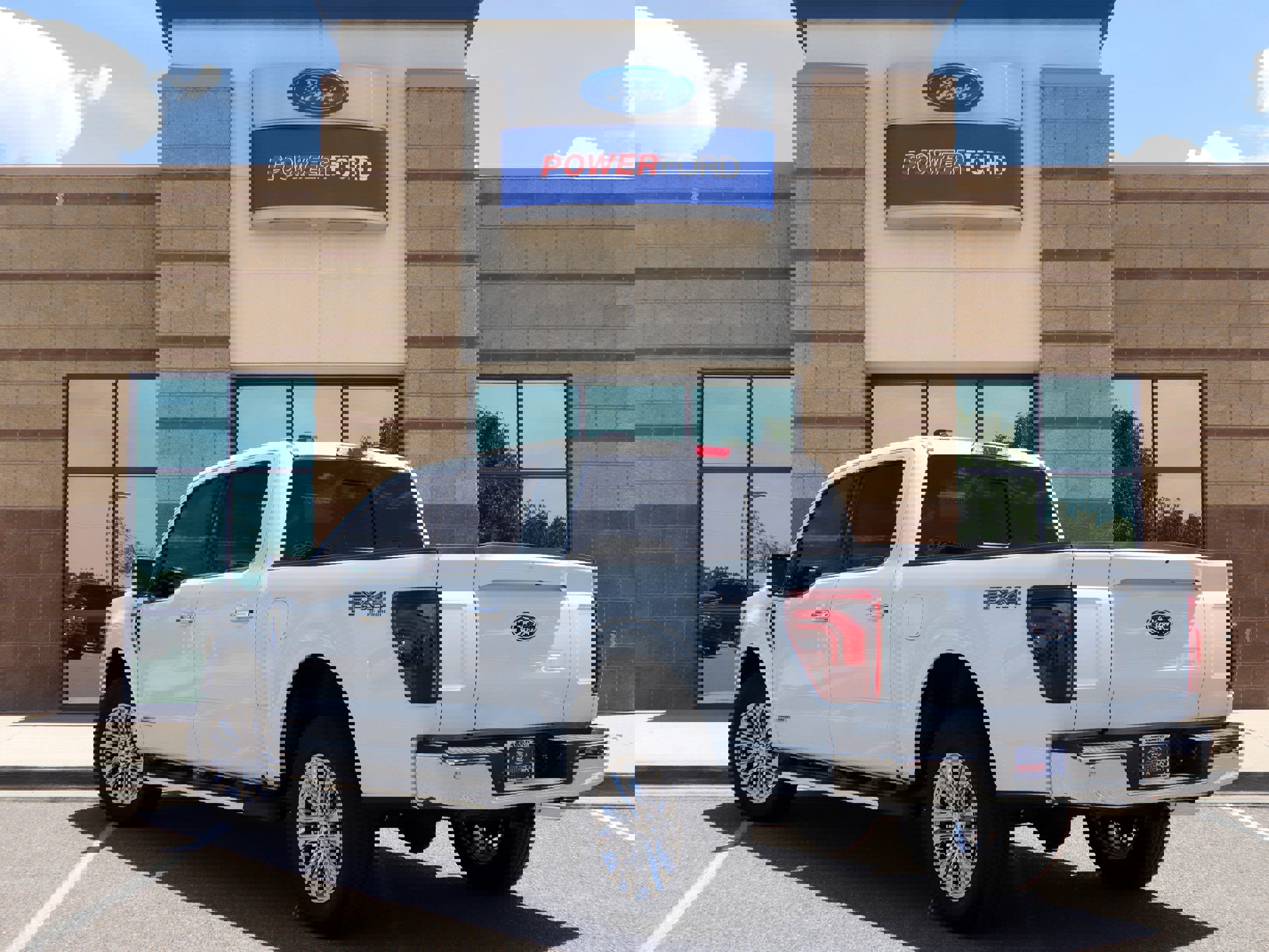 New 2025 Ford F150 Lariat w/ Equipment Group 502A High image 8