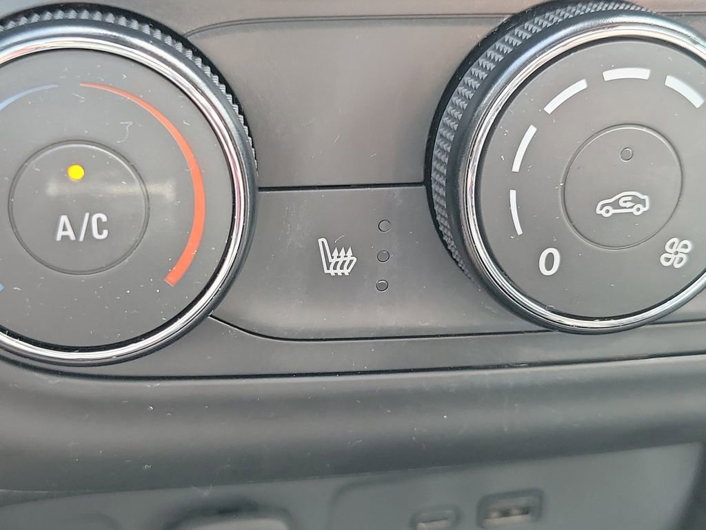 Certified 2024 Chevrolet Trax LS w/ LS Convenience Package FWD image 29