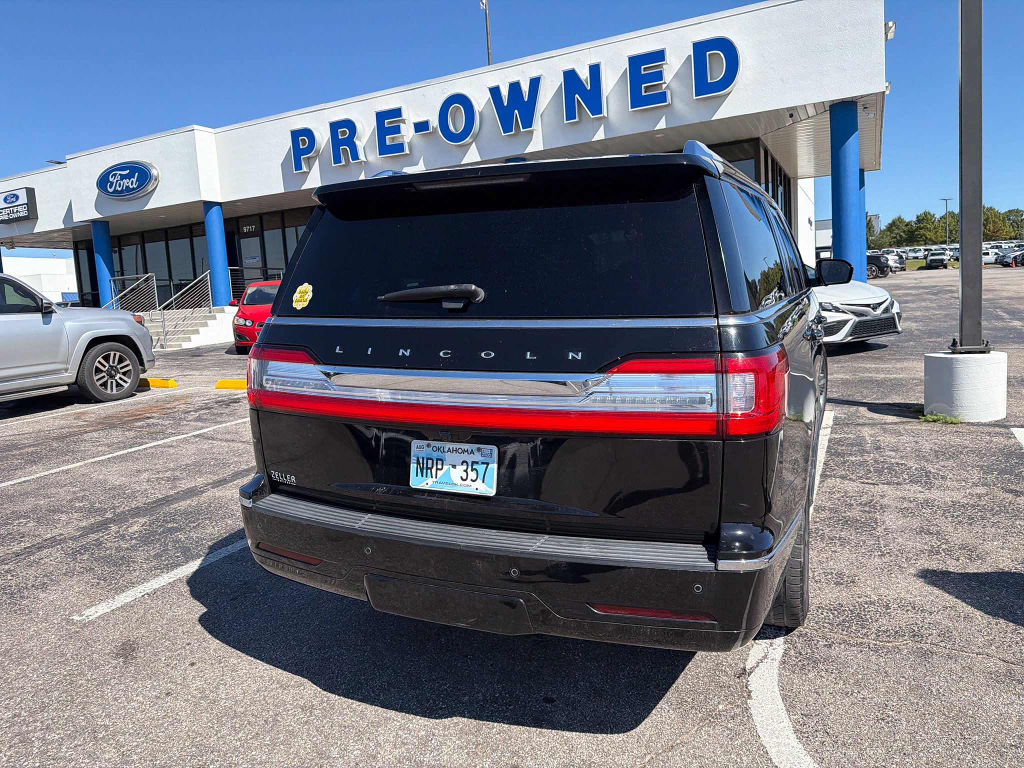 Used 2018 Lincoln Navigator L Reserve w/ Technology Package AWD/4WD image 5