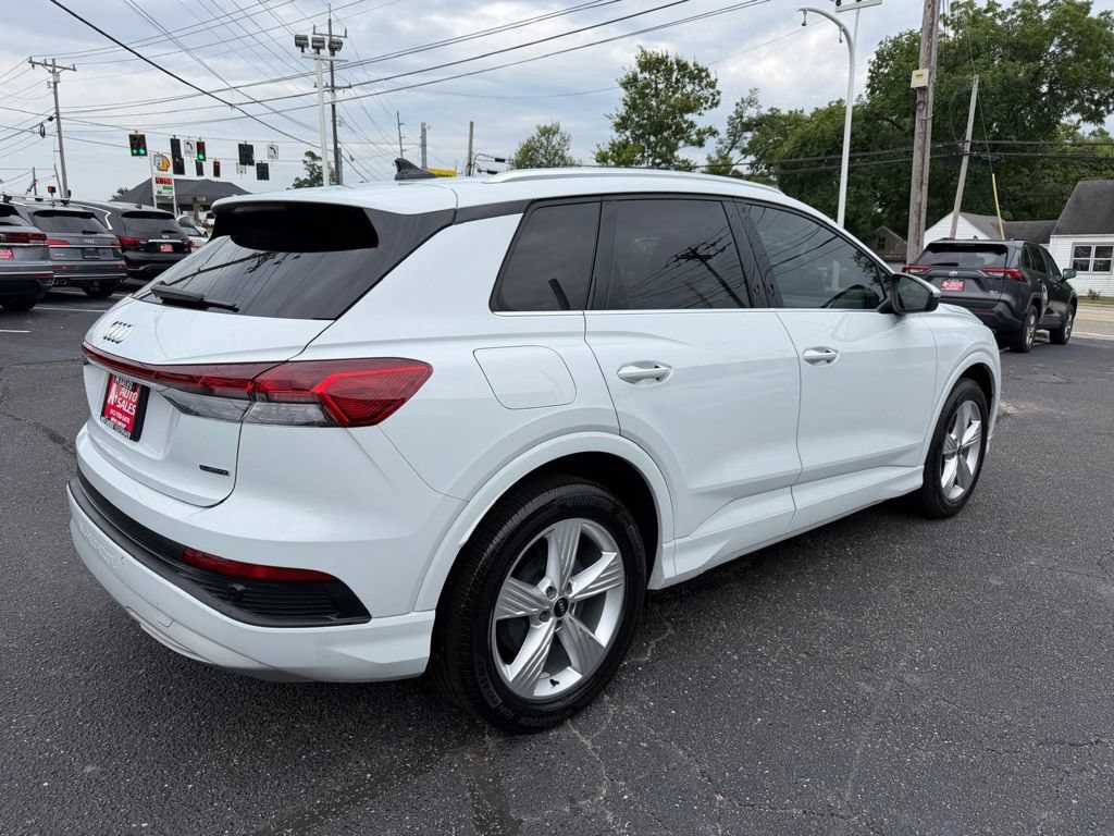 Used 2022 Audi Q4 e-tron Premium Plus w/ Premium Plus AWD/4WD image 5