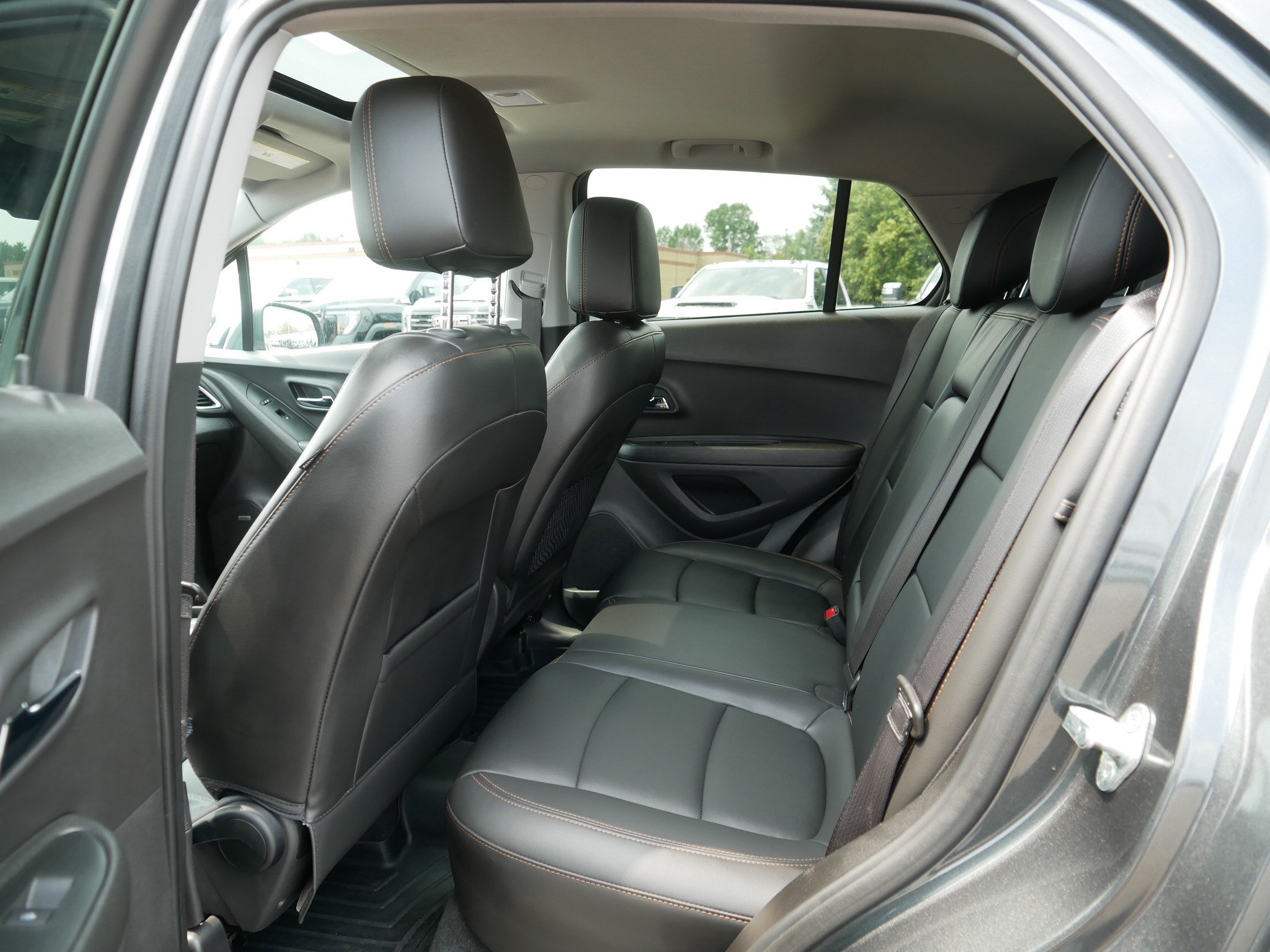 Used 2020 Chevrolet Trax Premier AWD/4WD image 35