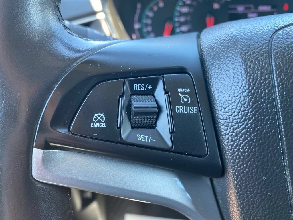 Used 2019 Chevrolet Trax LT w/ LT Convenience Package AWD/4WD image 24