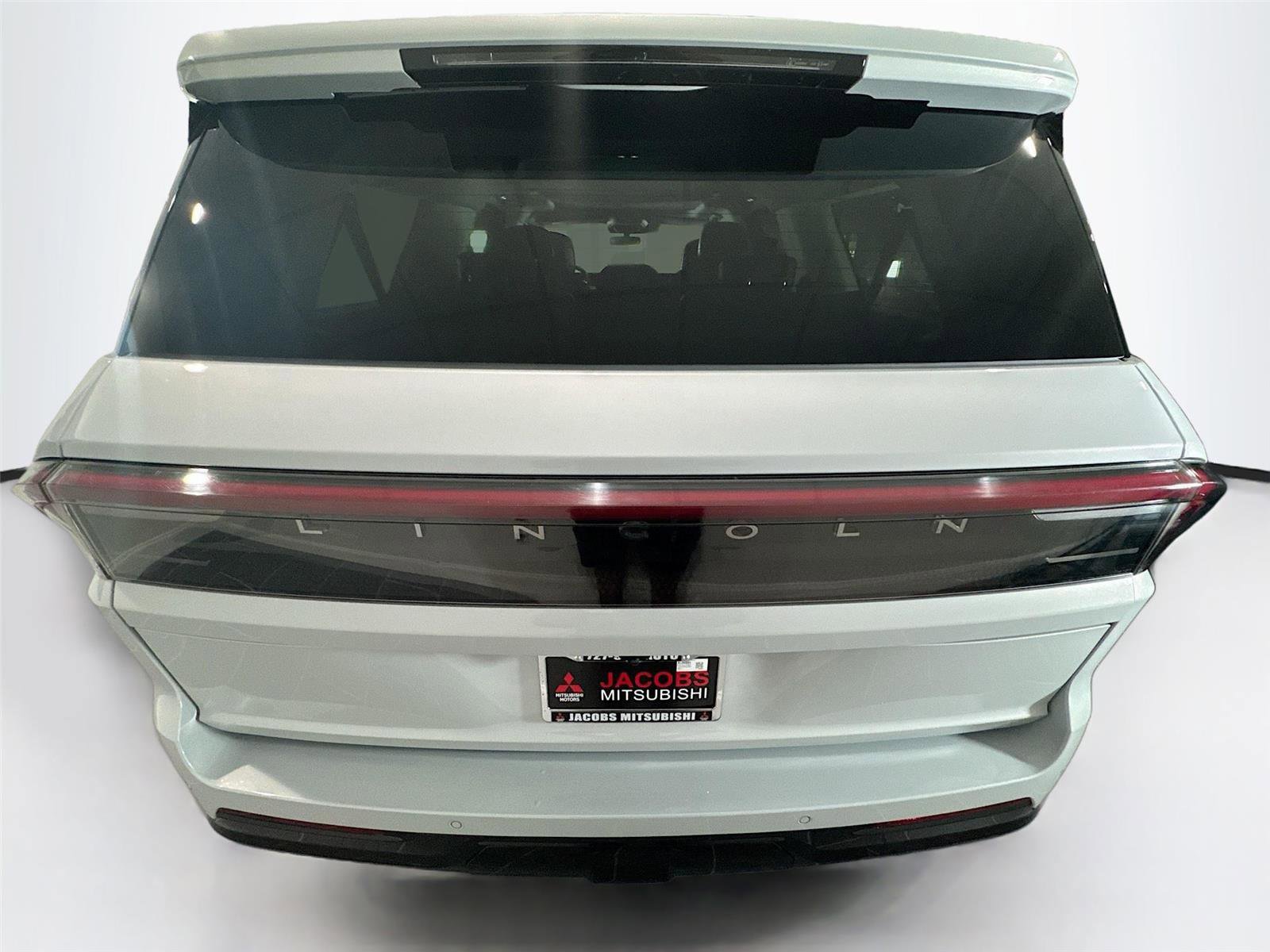 Used 2025 Lincoln Navigator L Reserve AWD/4WD image 27