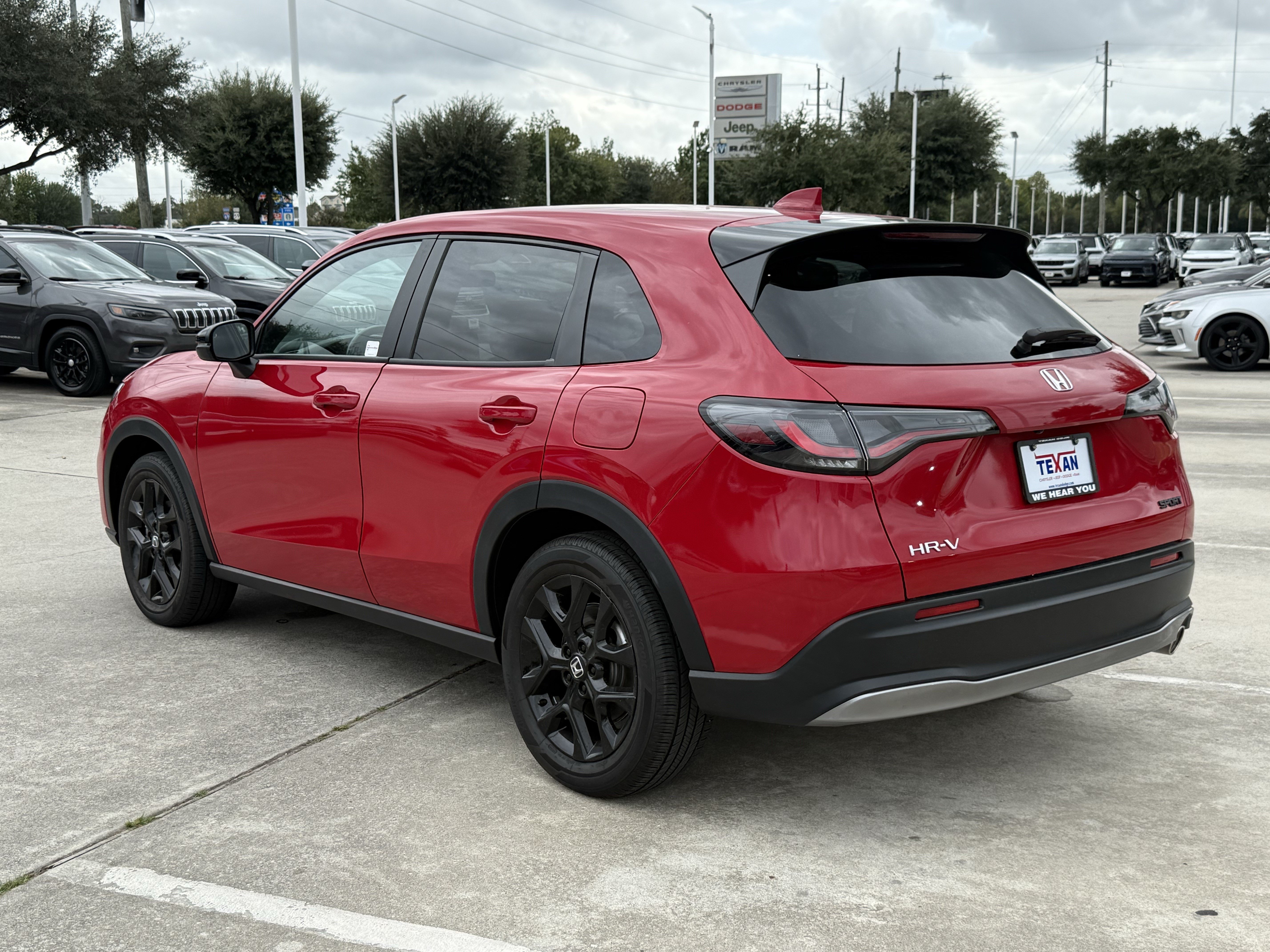 Used 2025 Honda HR-V Sport image 7