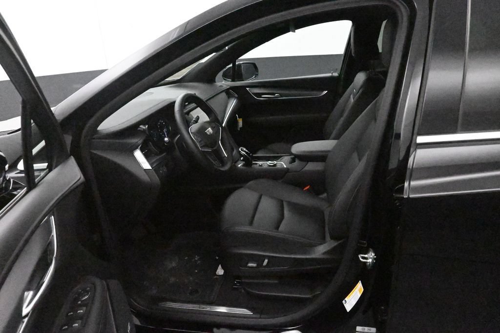 Used 2025 Cadillac XT5 Luxury FWD image 10