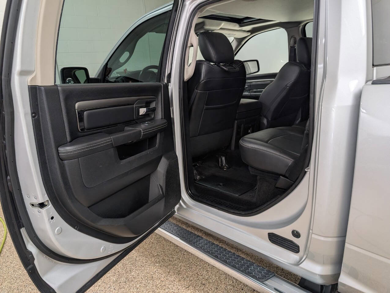 Used 2018 RAM 1500 Sport w/ Sport Premium Group image 12