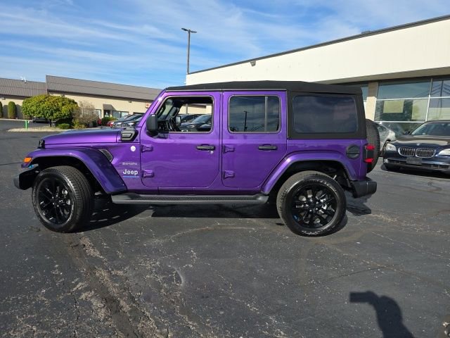 Used 2023 Jeep Wrangler Unlimited Sahara w/ Cold Weather Group image 3
