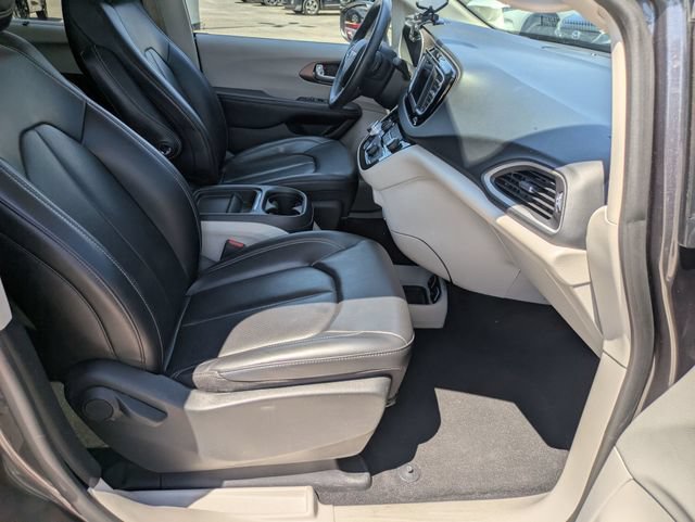 Used 2021 Chrysler Voyager Lxi FWD image 26