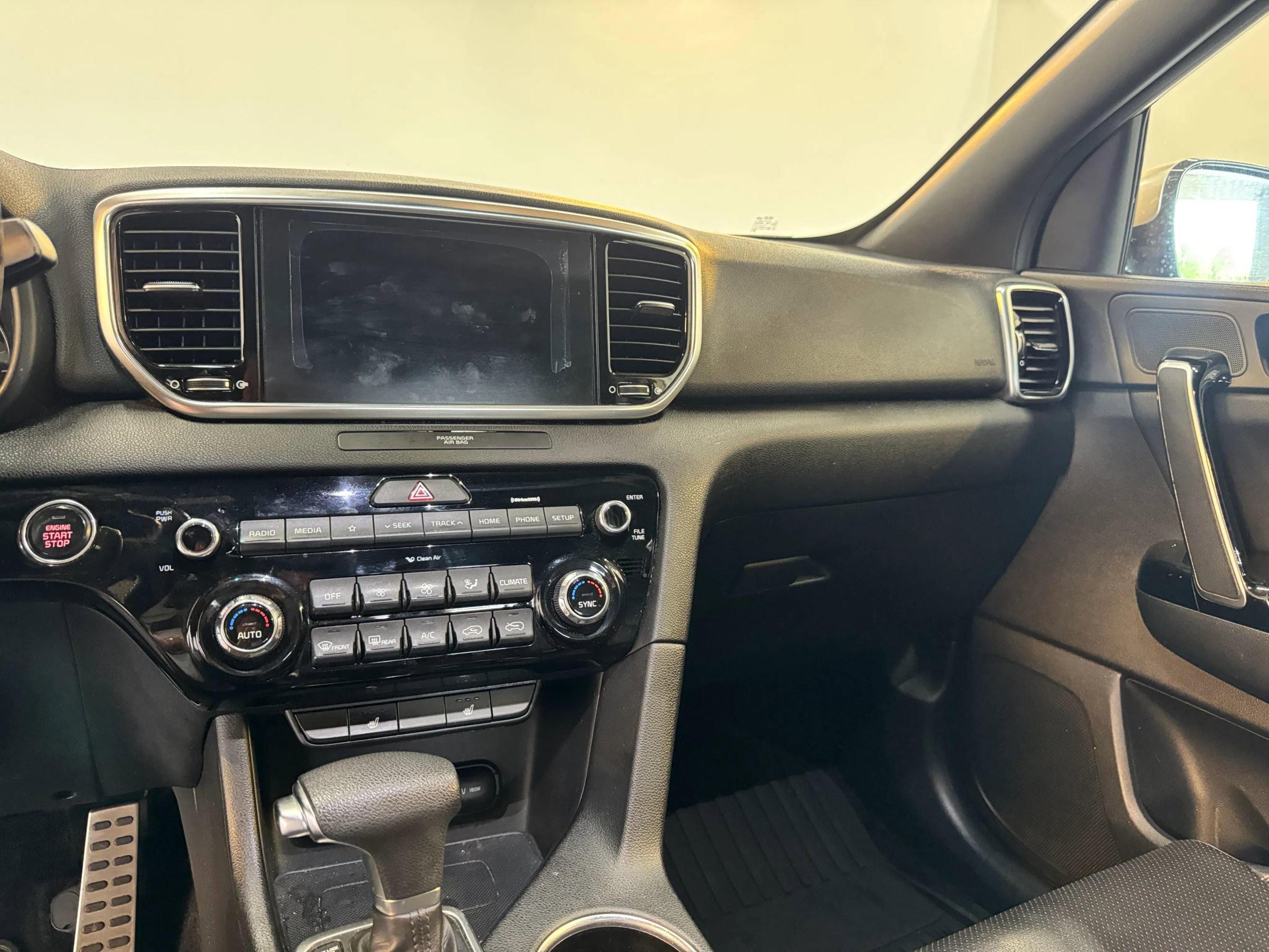 Used 2020 Kia Sportage S w/ S Premium Package image 17