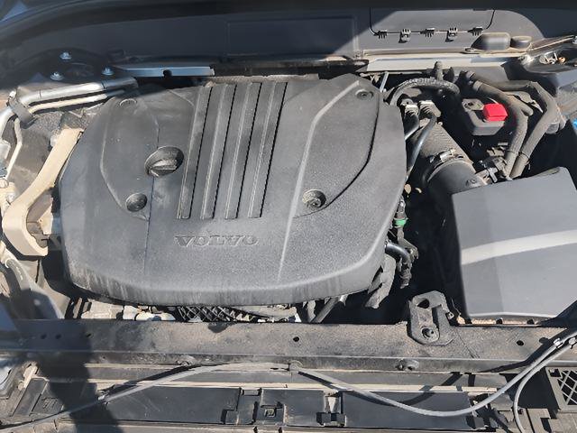 Used 2023 Volvo XC60 B5 Plus image 27