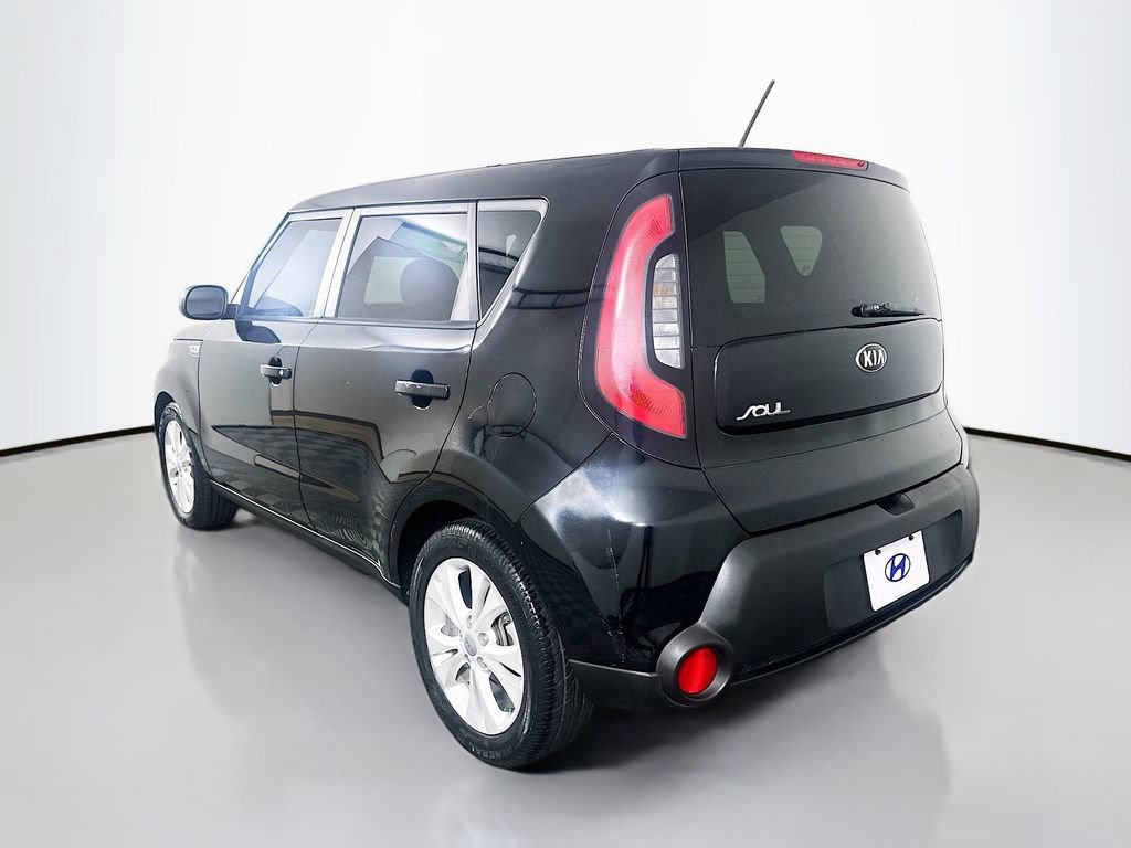 Used 2015 Kia Soul + FWD image 7