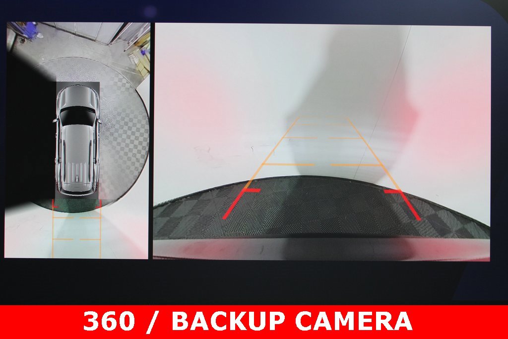 Used 2025 Chevrolet Traverse RS image 8