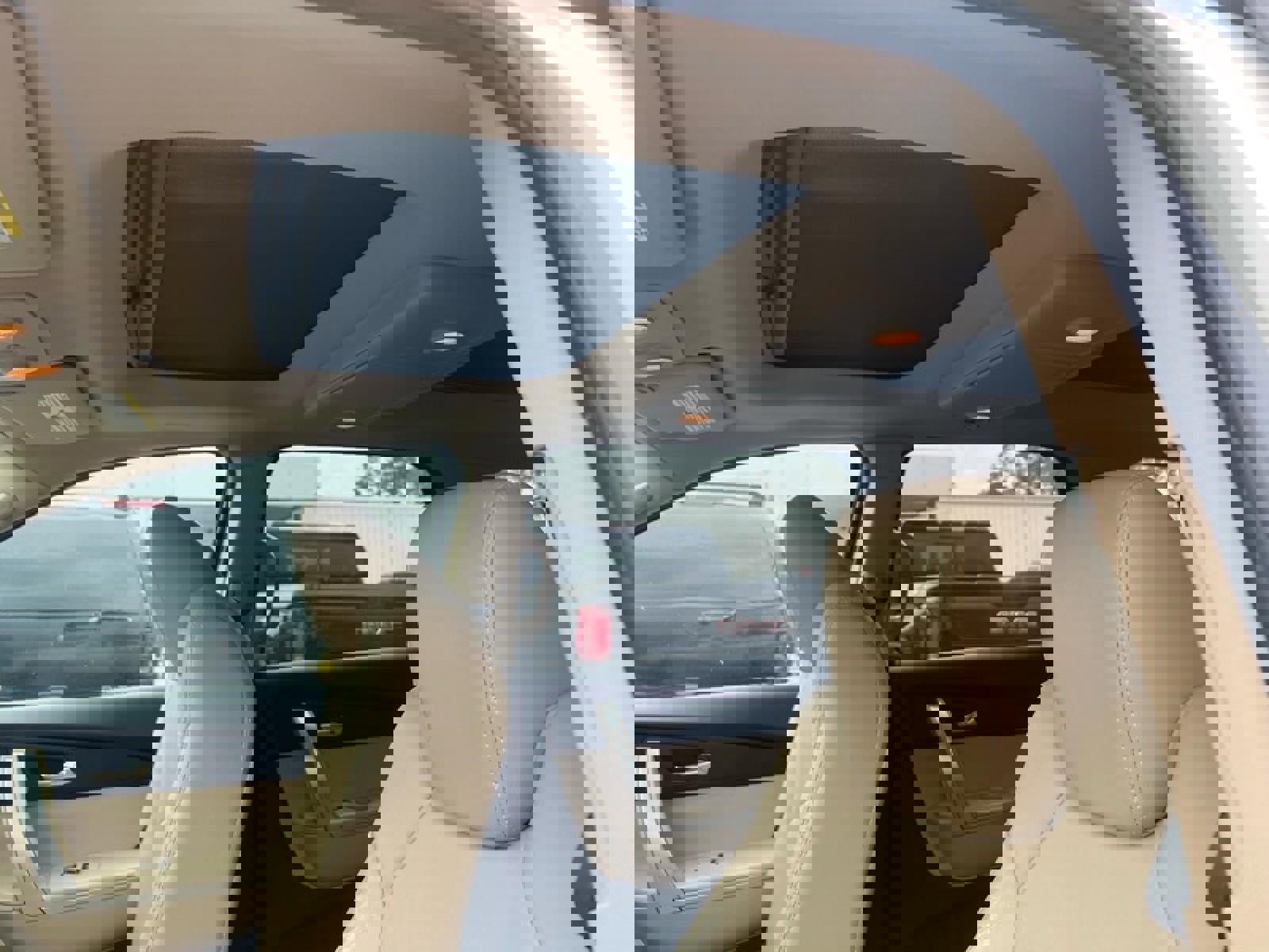 Used 2011 GMC Acadia SLT image 26