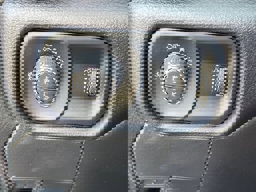 Used 2024 RAM 2500 Big Horn image 18