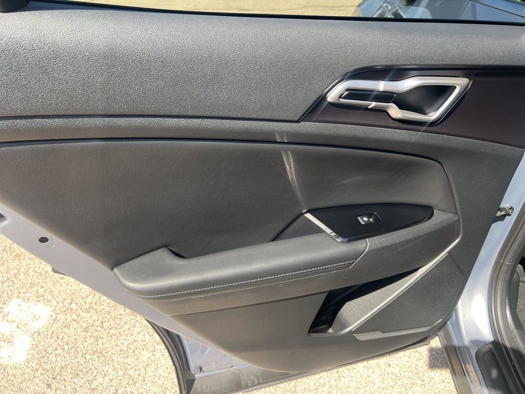 Certified 2023 Kia Sportage EX image 10