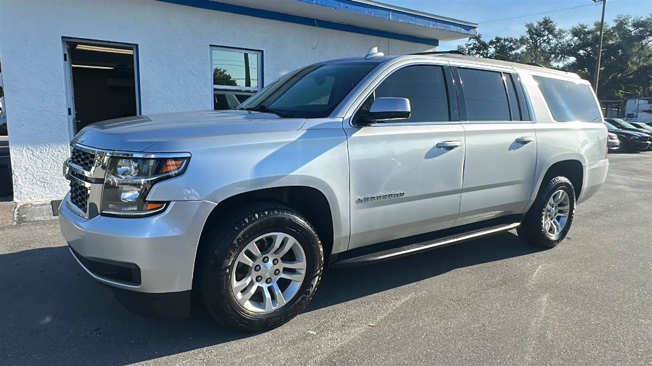 Used 2020 Chevrolet Suburban LT AWD/4WD image 15