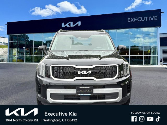 Certified 2024 Kia Telluride EX w/ EX Captain's Chair Package AWD/4WD image 3