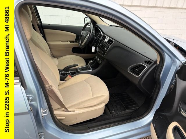 Used 2013 Chrysler 200 Touring FWD image 35