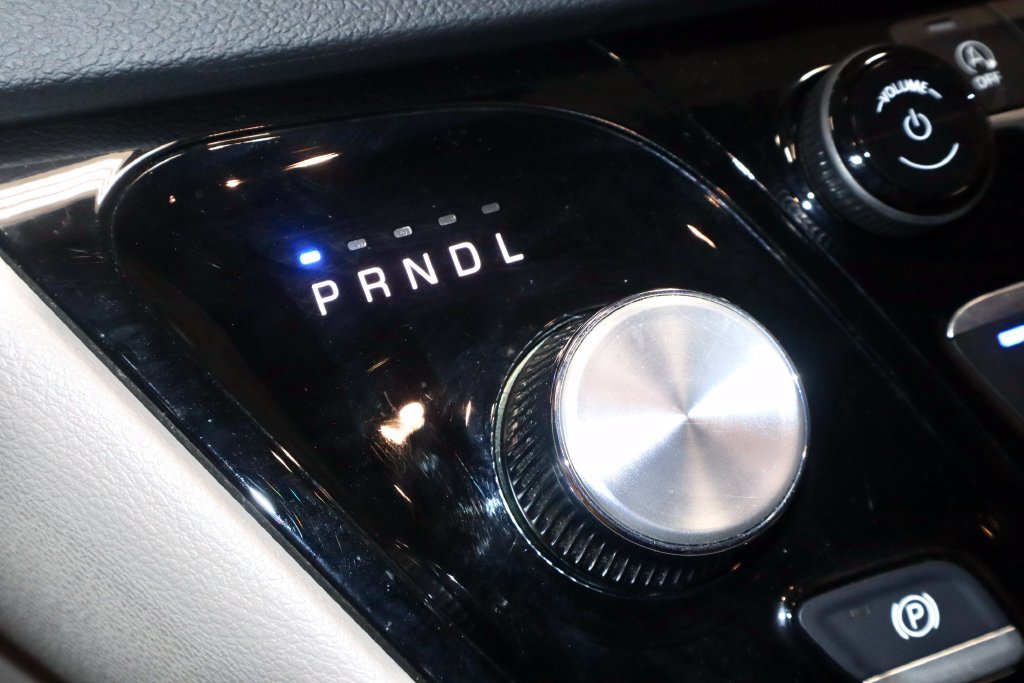 Used 2023 Chrysler Pacifica Touring-L FWD image 31