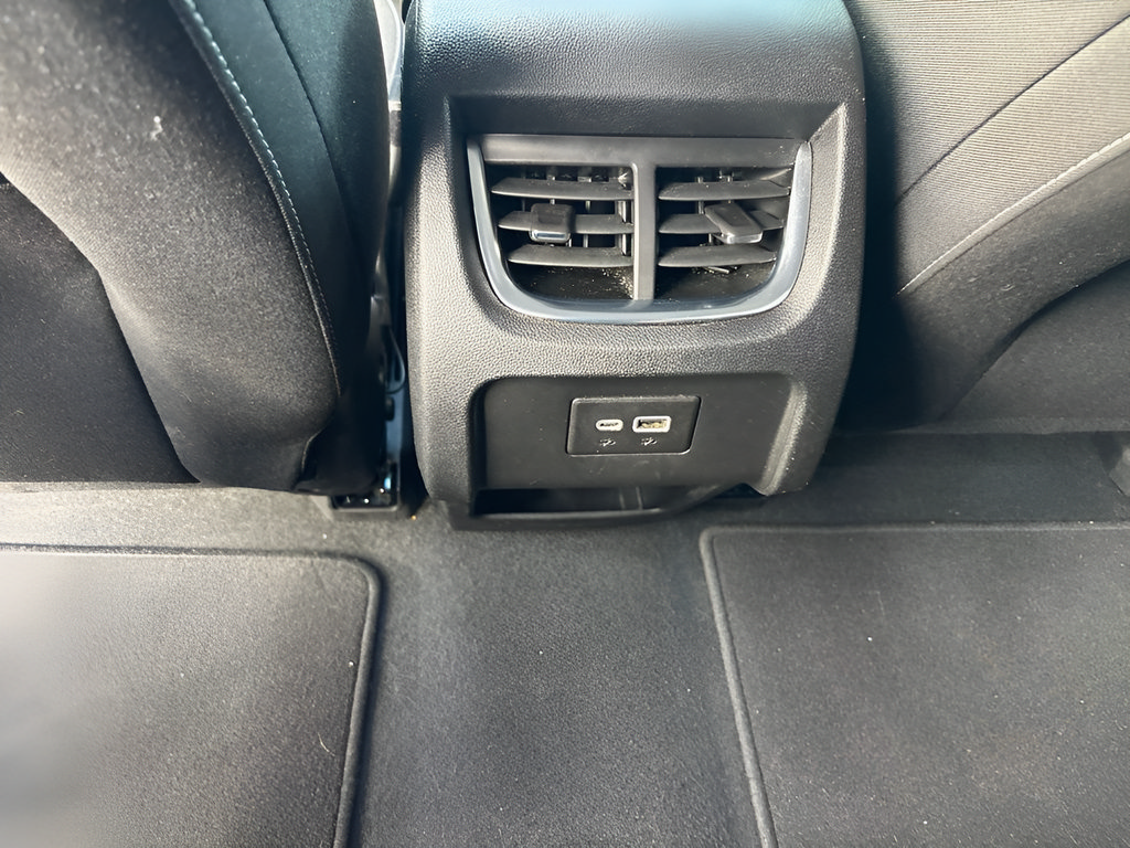 Used 2025 Chevrolet Blazer LT FWD image 21