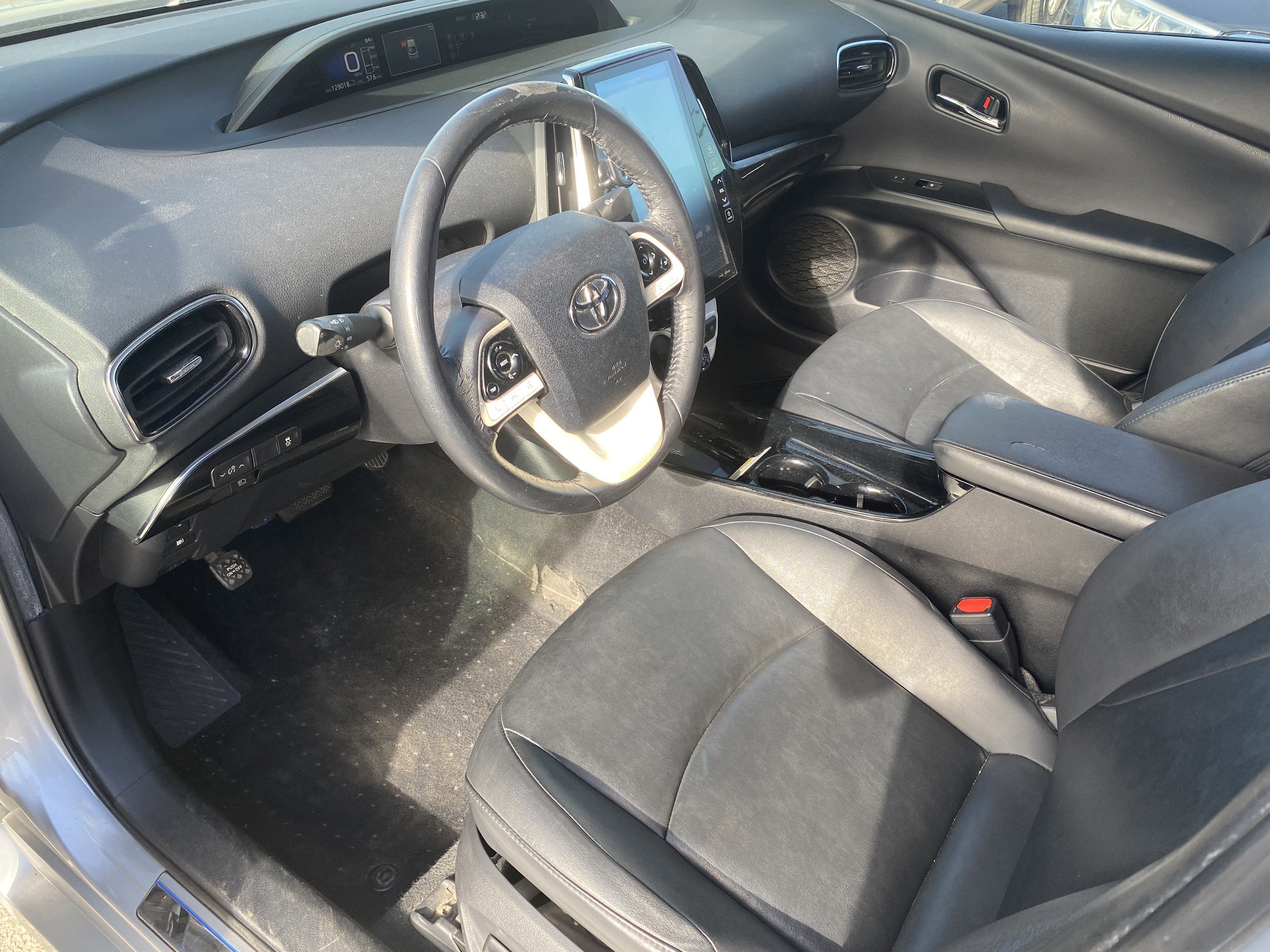 Used 2017 Toyota Prius Prime Premium w/ Carpet Mat Package image 13