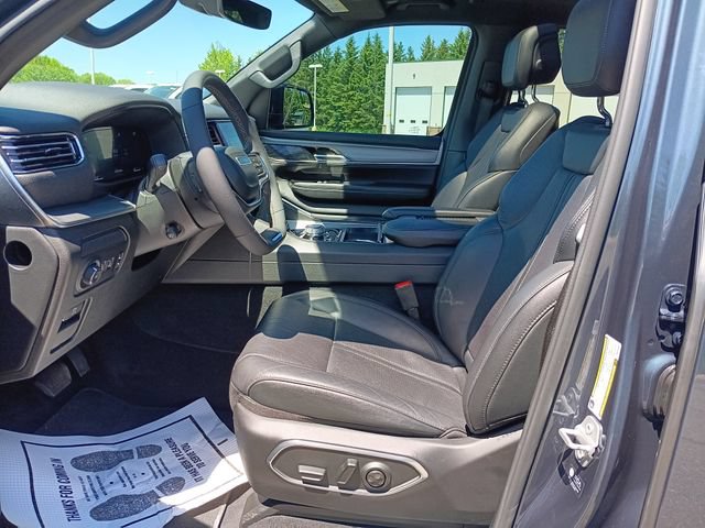 Used 2023 Jeep Wagoneer Series II AWD/4WD image 20