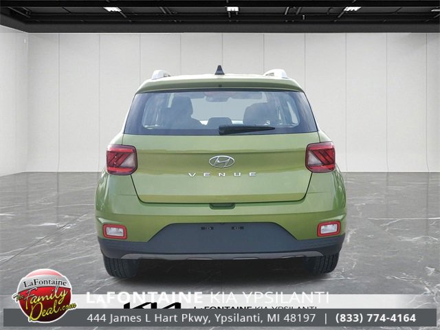 Used 2021 Hyundai Venue SEL image 6