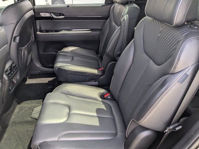 Used 2023 Hyundai Palisade Calligraphy image 14