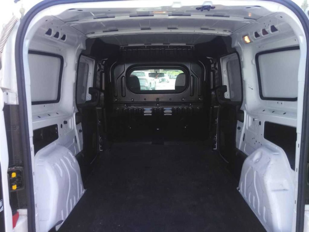 Used 2022 RAM ProMaster City Tradesman FWD image 12