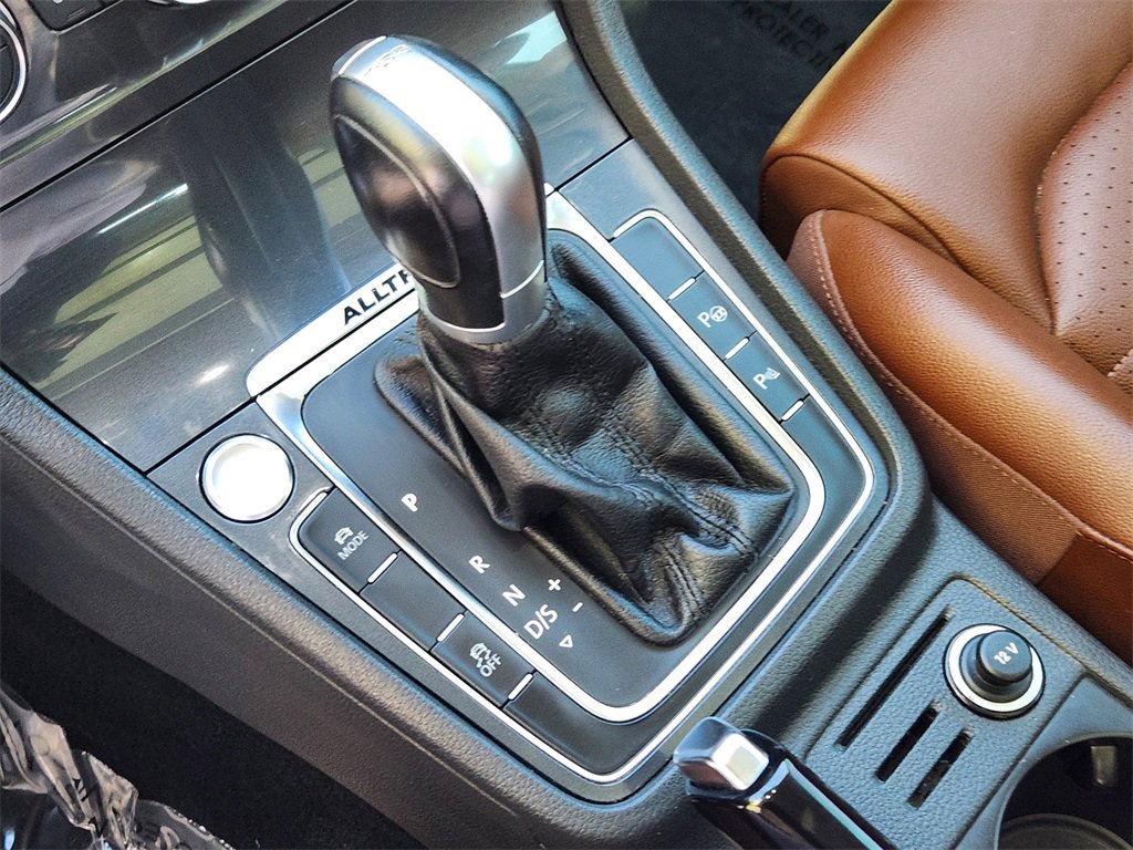 Used 2018 Volkswagen Golf Alltrack SEL image 17