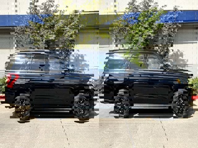 Used 2019 Ford Expedition XLT w/ Equipment Group 202A image 3