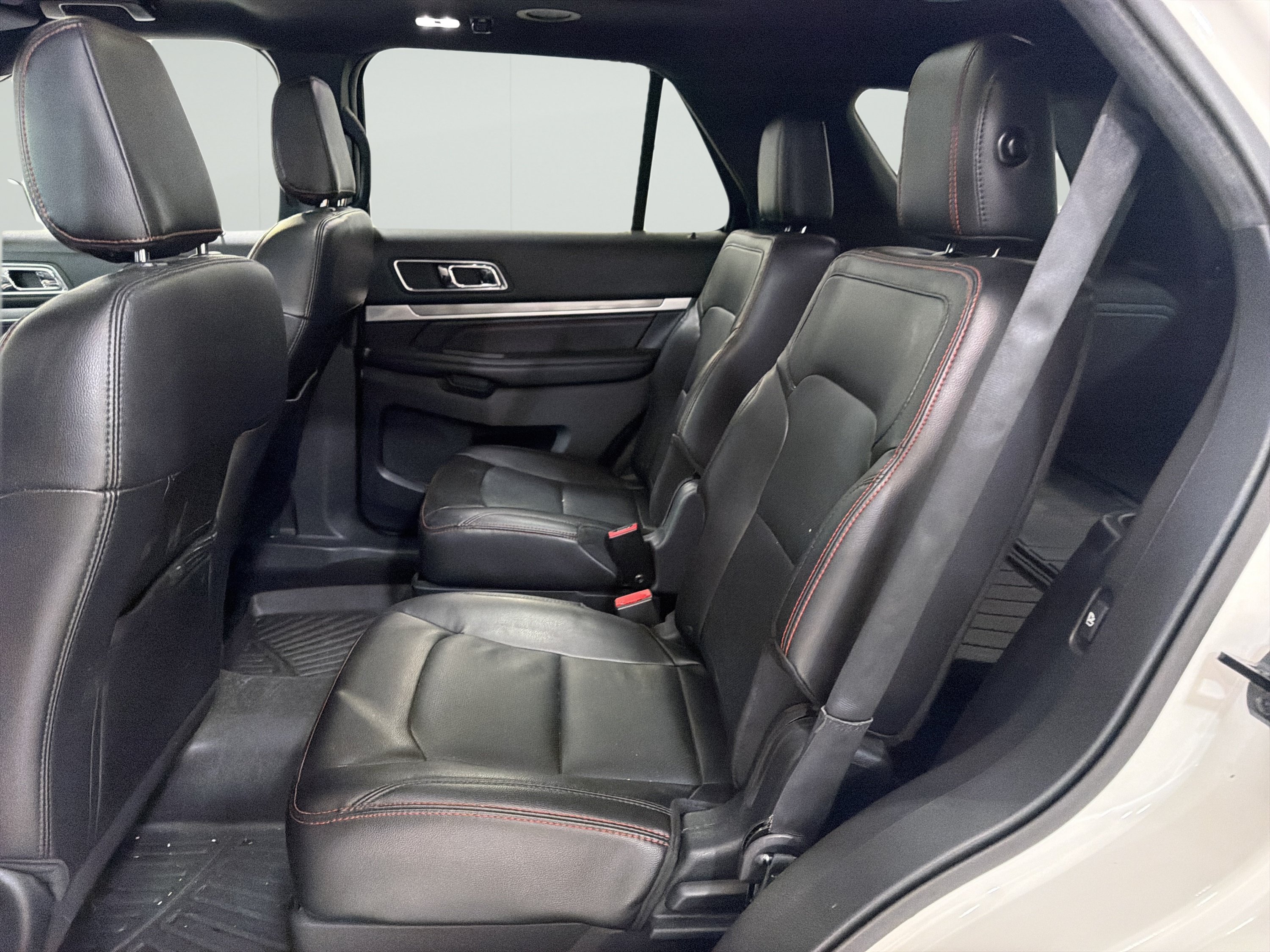 Used 2018 Ford Explorer Sport w/ Equipment Group 401A AWD/4WD image 10