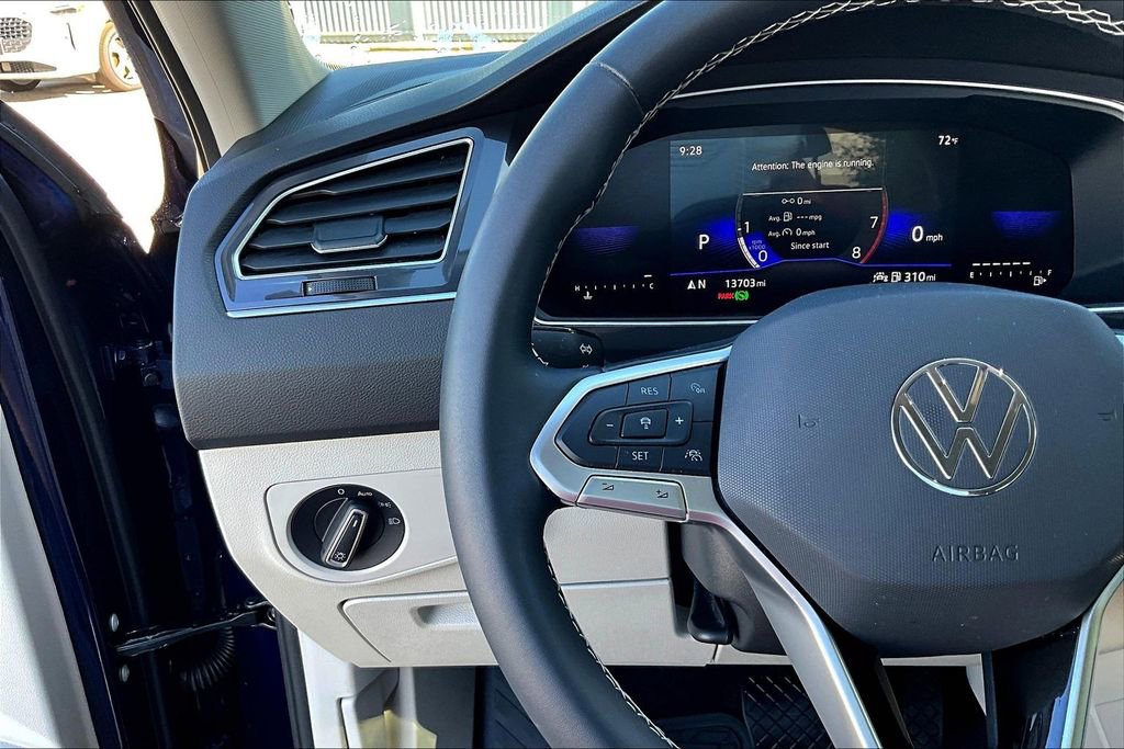 Certified 2024 Volkswagen Tiguan SE image 24