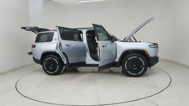Used 2025 Rivian R1S Adventure image 76