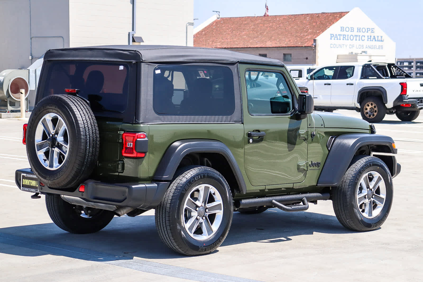 Used 2022 Jeep Wrangler Sport S image 4