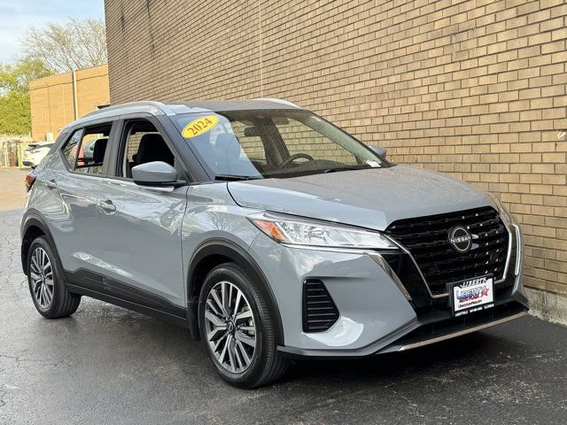 Used 2024 Nissan Kicks SV FWD image 2