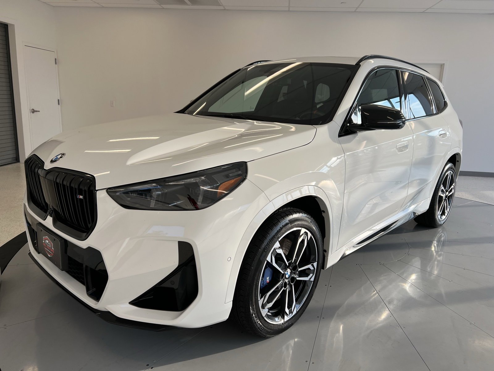Used 2024 BMW X1 M35i w/ Premium Package image 3