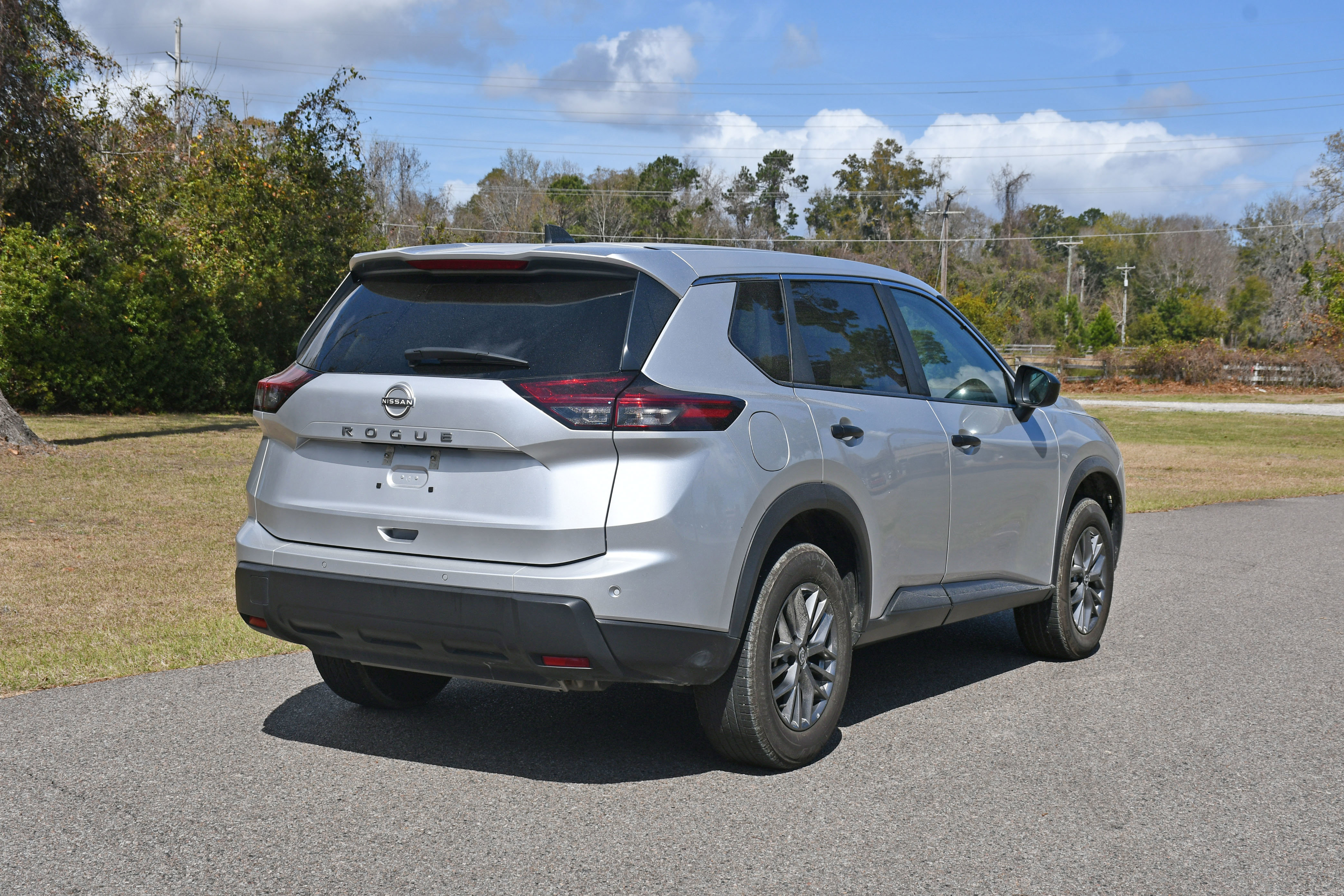 Used 2024 Nissan Rogue S image 4