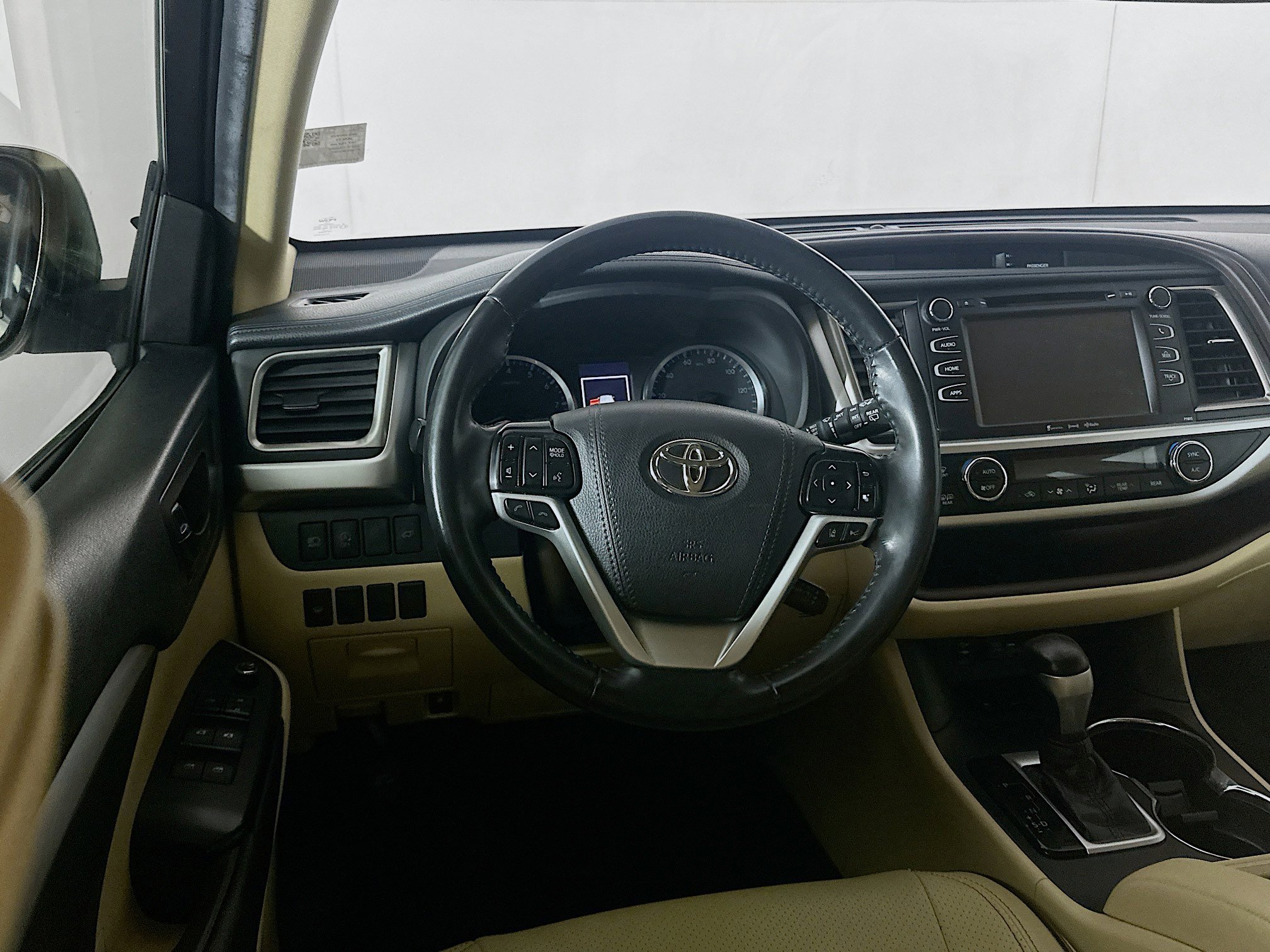 Used 2019 Toyota Highlander Plus image 18