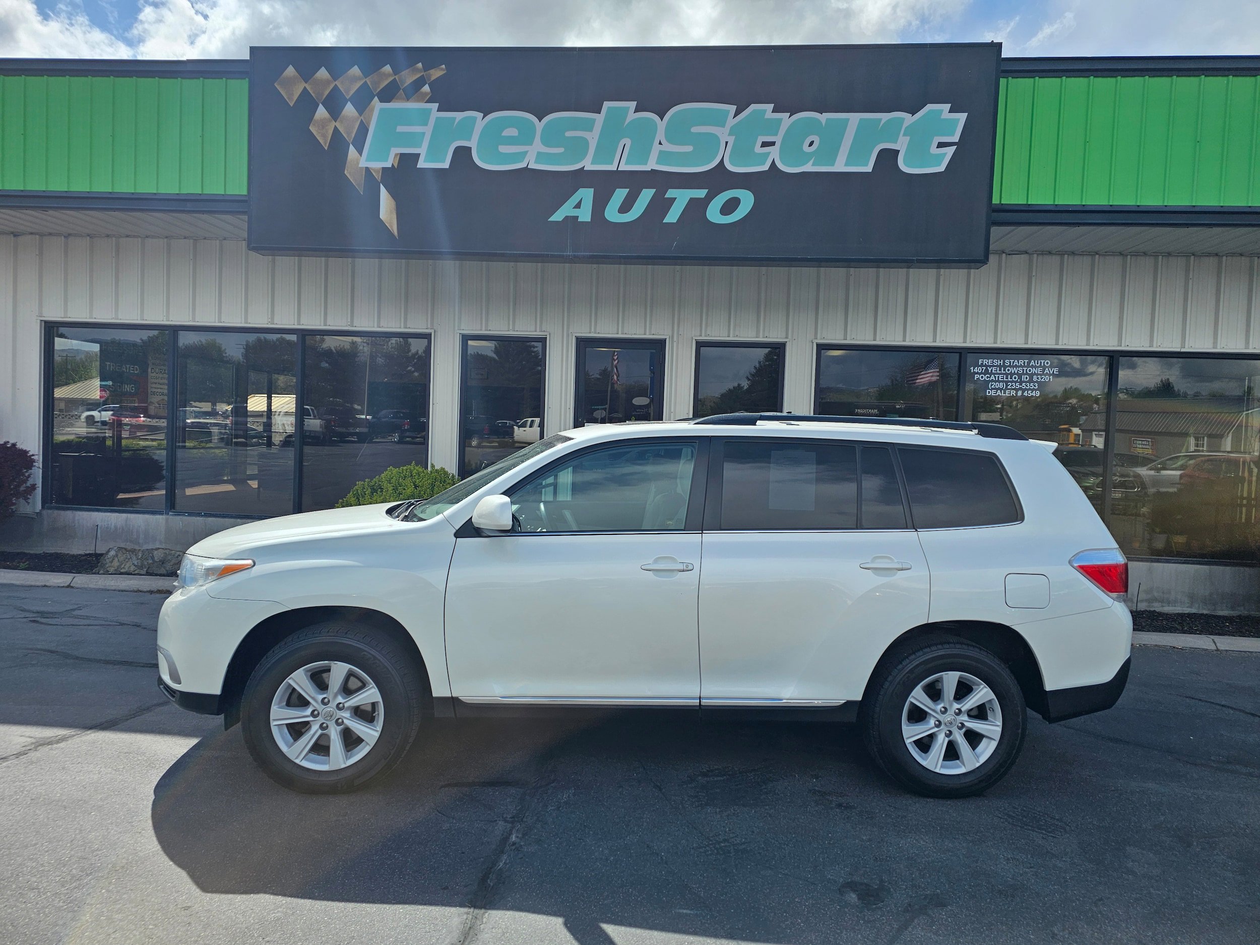 Used 2013 Toyota Highlander SE AWD/4WD image 1