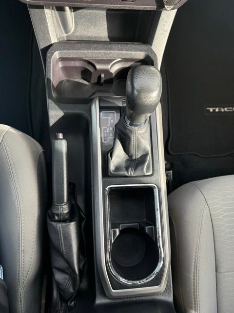 Used 2017 Toyota Tacoma SR5 image 27