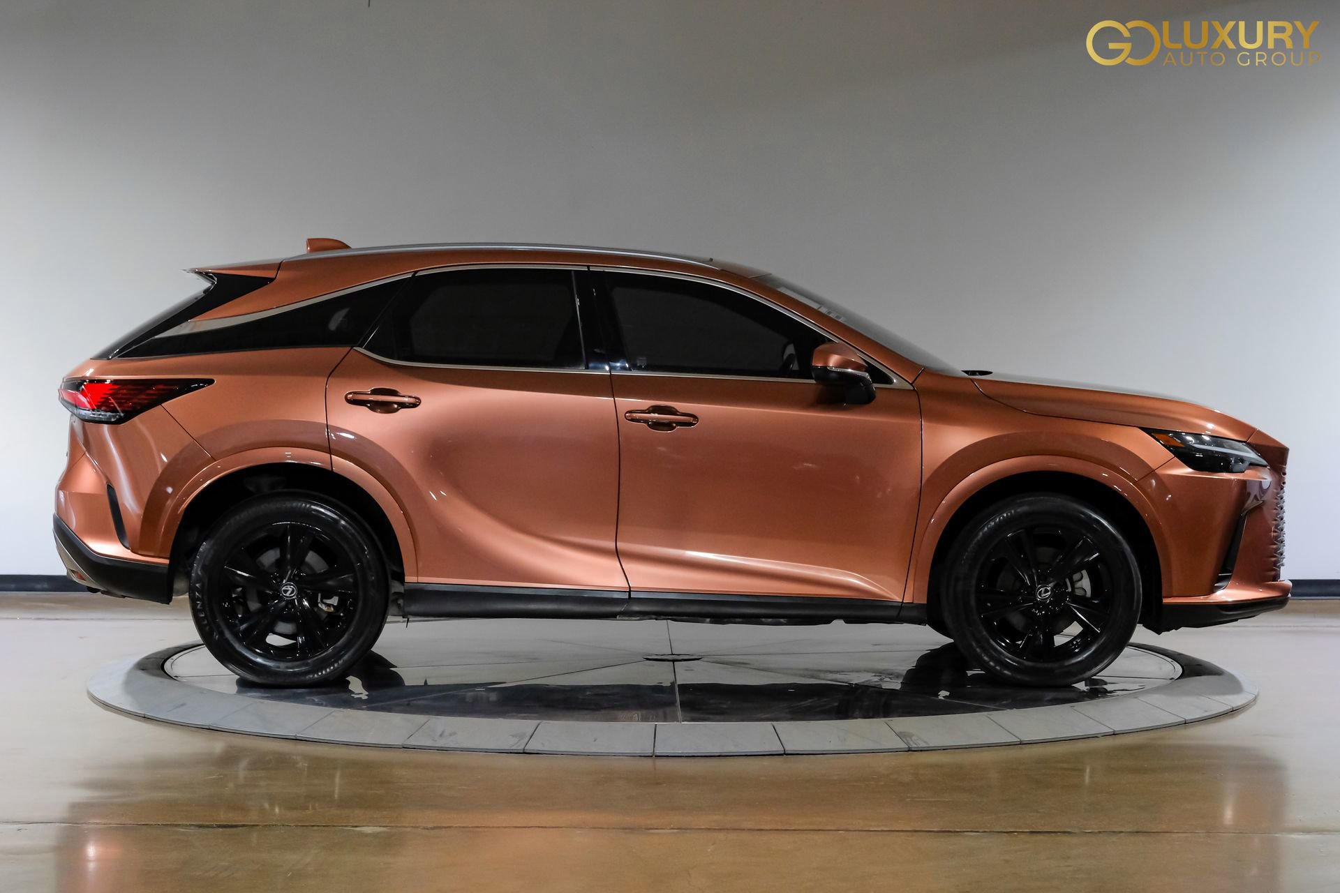 Used 2024 Lexus RX 350 Premium w/ Accessory Package (Z1) FWD image 9