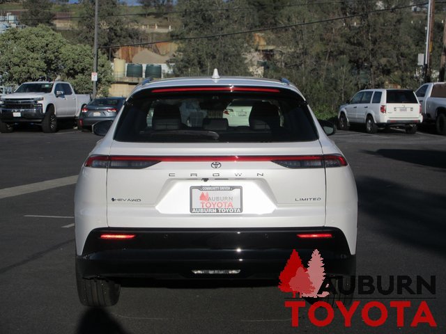 New 2026 Toyota Crown Signia image 3